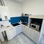 アパート Grand Terrasse Vue Sur Et Parking アジャクシオ