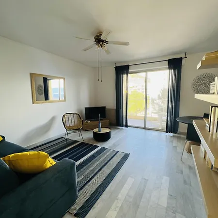 アパート Grand Terrasse Vue Sur Et Parking アジャクシオ