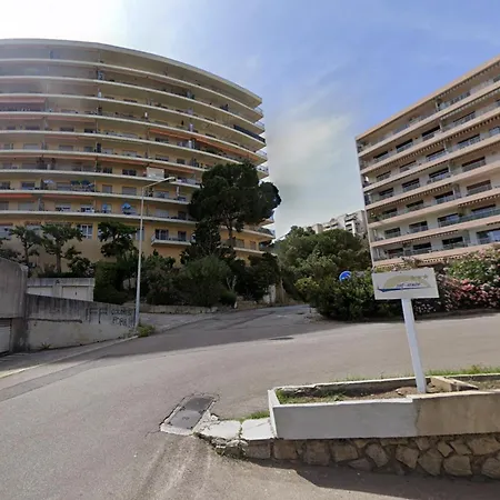 Grand Terrasse Vue Sur Et Parking * アジャクシオ